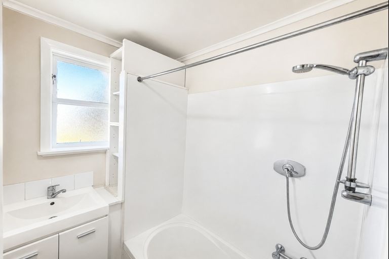 Photo of property in 8 Allenby Street, Bader, Hamilton, 3206