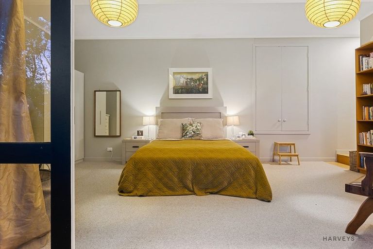 Photo of property in 4 Opou Road, Titirangi, Auckland, 0604