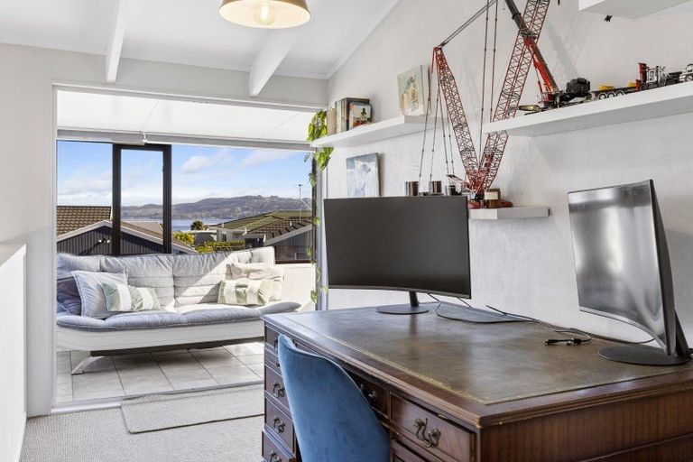 Photo of property in 83 Harvey Street, Waipahihi, Taupo, 3330