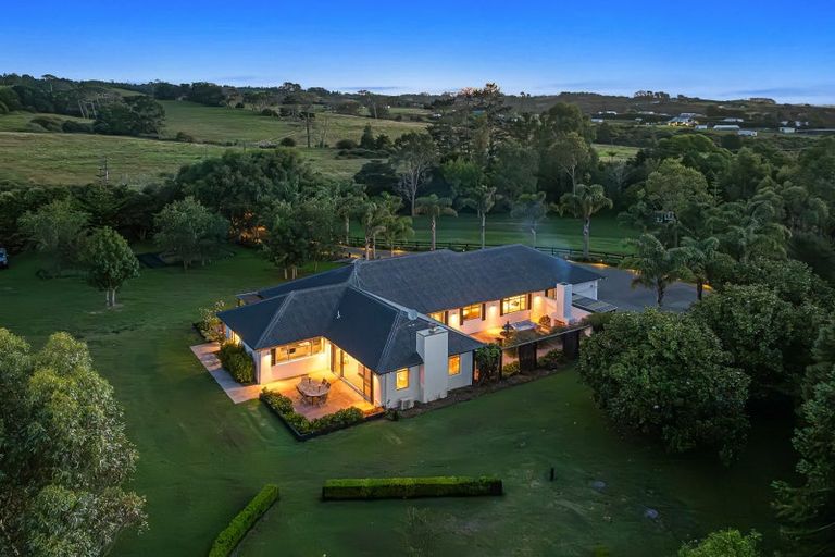 Photo of property in 457 Waitoki Road, Wainui, Silverdale, 0994