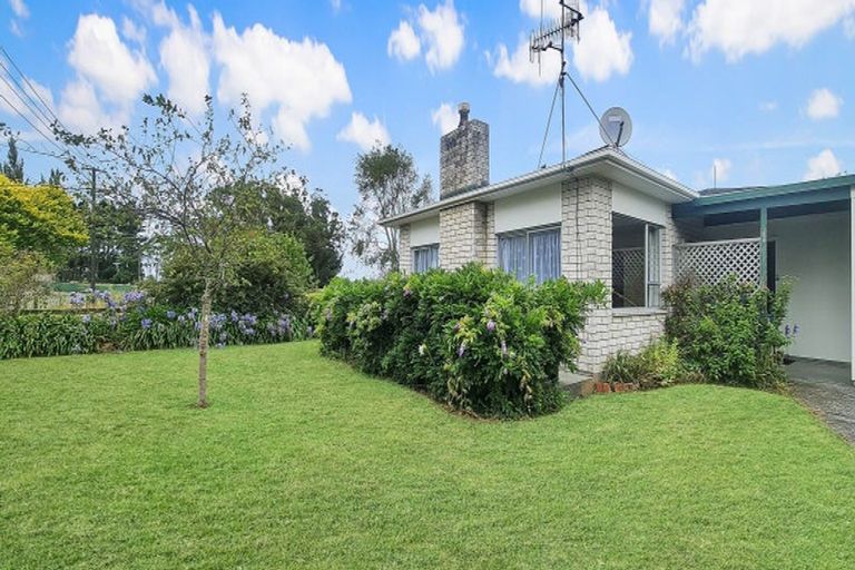 Photo of property in 24 Oaklea Avenue, Marton, 4710