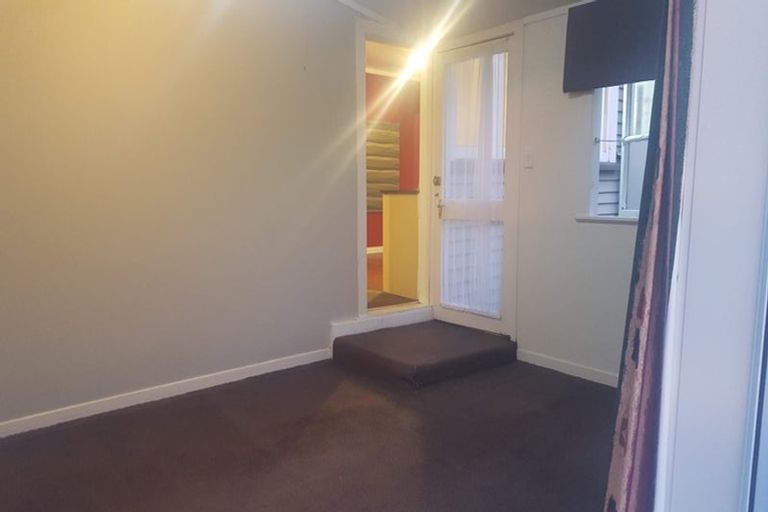 Photo of property in 23 Totara Street, Eastbourne, Lower Hutt, 5013