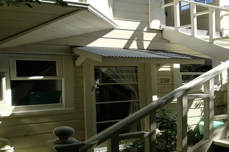 Photo of property in 21 Thorby Street, Northland, Wellington, 6012