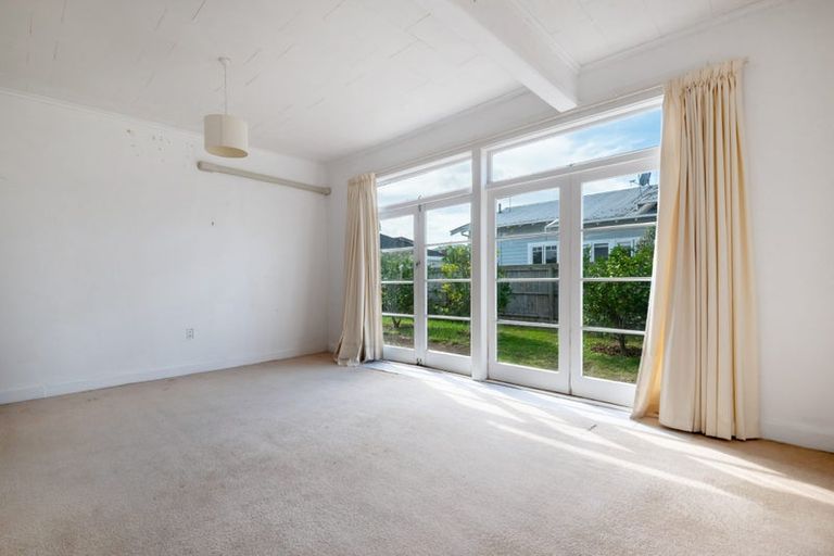 Photo of property in 17 Napier Avenue, Takapuna, Auckland, 0622