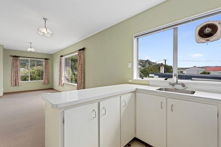 Photo of property in 218u8 Onepu Road, Lyall Bay, Wellington, 6022