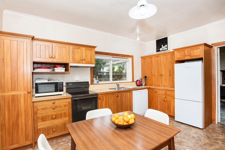 Photo of property in 20 Domett Street, Whataupoko, Gisborne, 4010