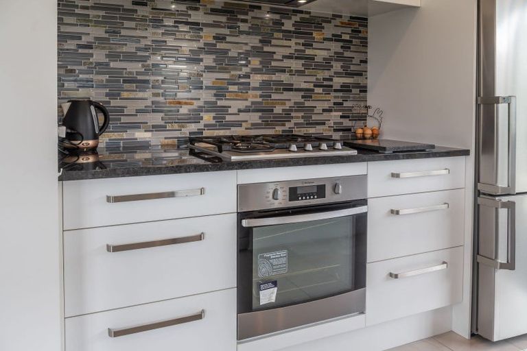 Photo of property in 16 Broomleigh Drive, Rolleston, 7615