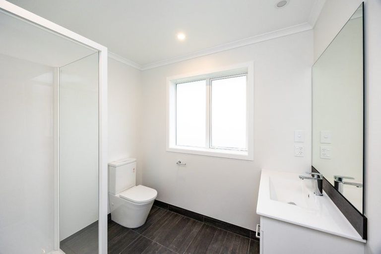 Photo of property in 53 Atlantic Drive, Fitzherbert, Palmerston North, 4410
