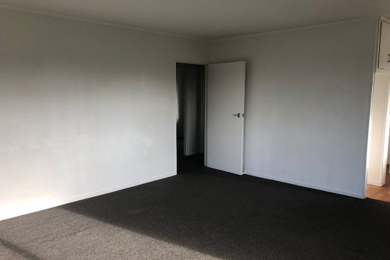Photo of property in 112 Lynwood Road, New Lynn, Auckland, 0600