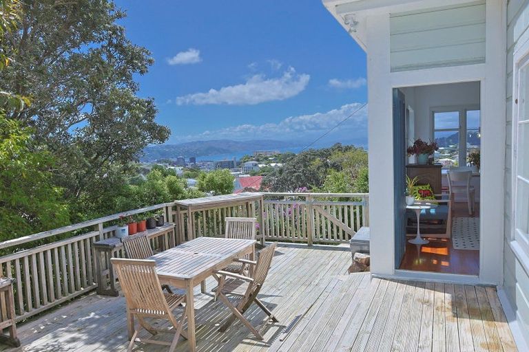 Photo of property in 53 Todman Street, Brooklyn, Wellington, 6021