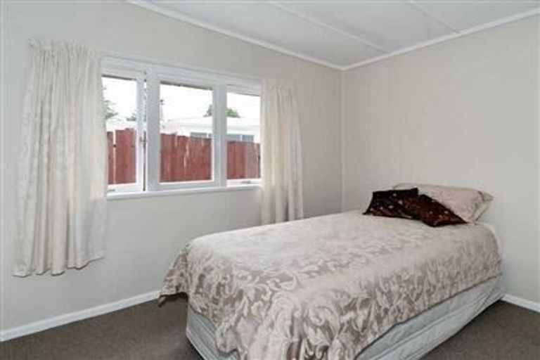 Photo of property in 55 Awaroa Road, Sunnyvale, Auckland, 0612
