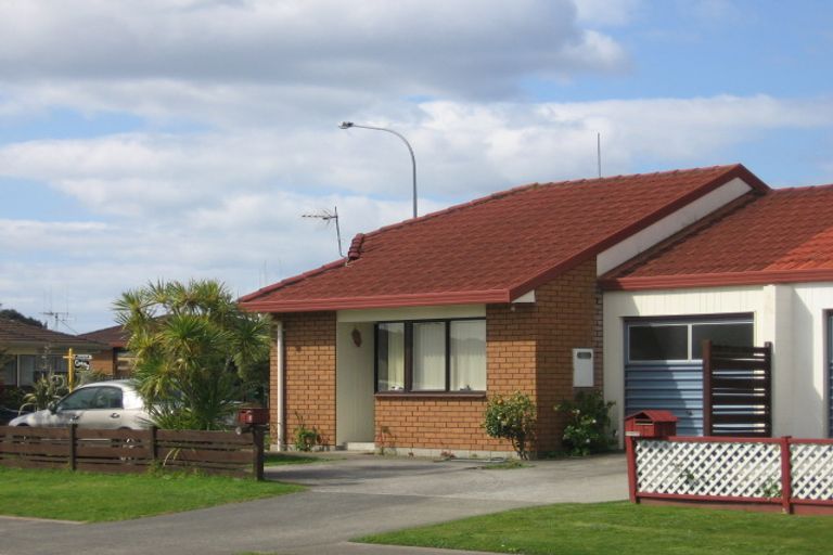 Photo of property in 1 Inverell Place, Mount Maunganui, 3116
