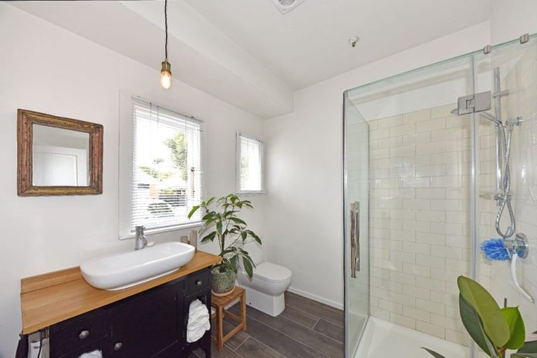 Photo of property in 42 Nortons Road, Avonhead, Christchurch, 8042