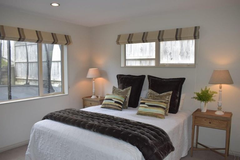 Photo of property in 85 Laurel Oak Drive, Schnapper Rock, Auckland, 0632