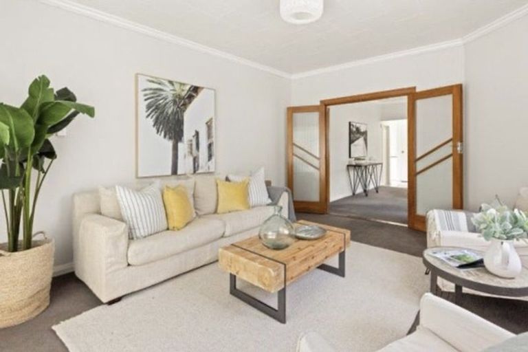 Photo of property in 153 Milton Road, Bluff Hill, Napier, 4110