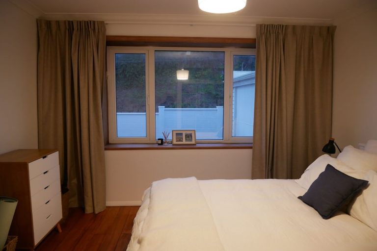 Photo of property in 43 Mills Road, Brooklyn, Wellington, 6021