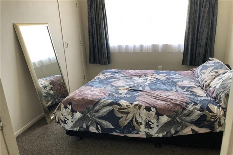 Photo of property in 1/18 Matipo Road, Te Atatu Peninsula, Auckland, 0610