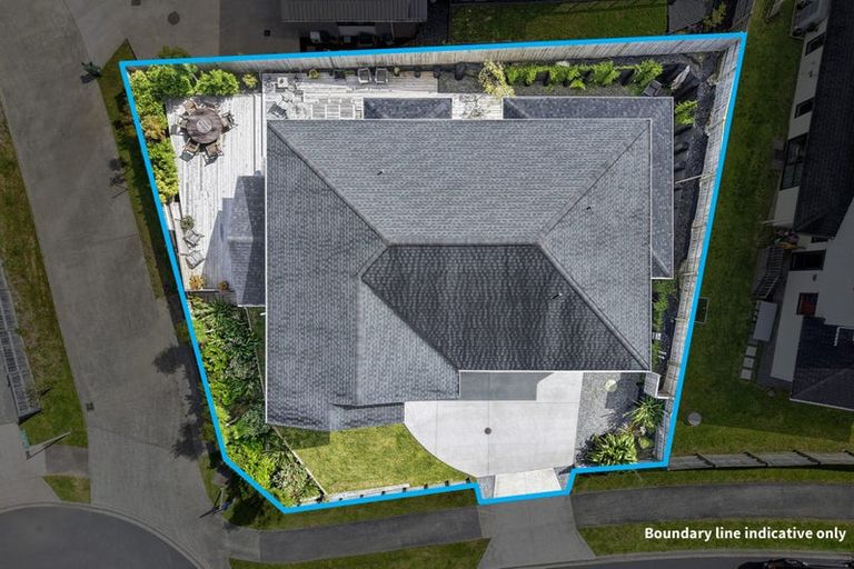 Photo of property in 18 Kahu Close, Orewa, 0931