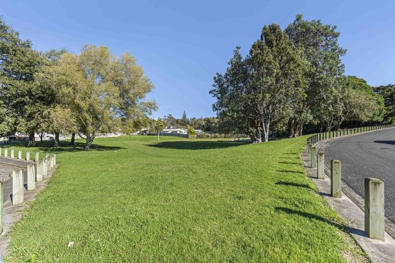 Photo of property in 20 Kenmore Street, Westown, New Plymouth, 4310