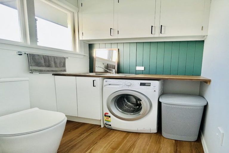 Photo of property in 35 Toorak Avenue, Avonhead, Christchurch, 8042