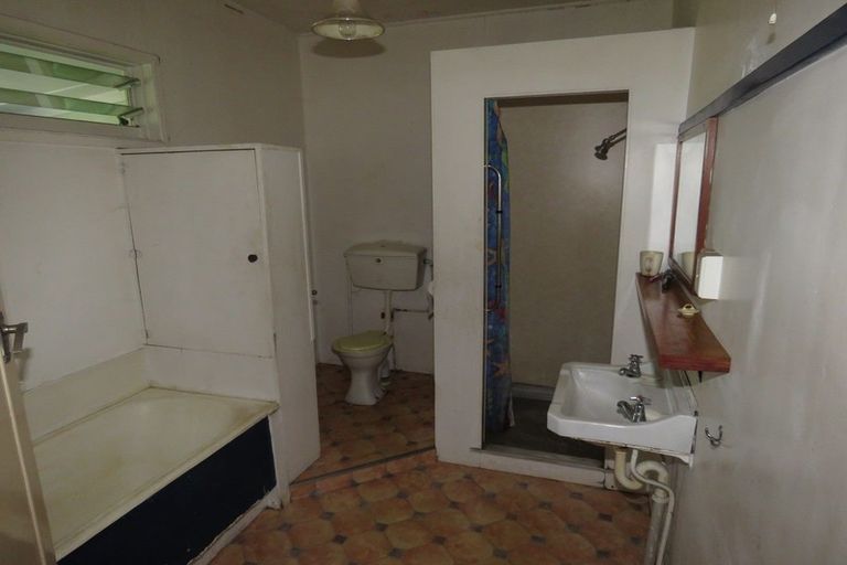 Photo of property in 120 Derby Street, Westport, 7825