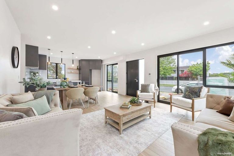 Photo of property in 17e Stanniland Street, Sunnyhills, Auckland, 2010