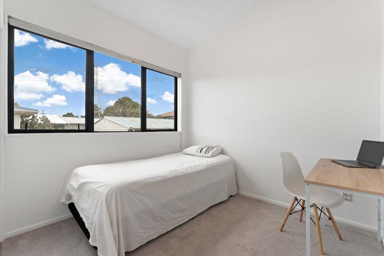 Photo of property in 5/122 Archibald Road, Kelston, Auckland, 0602