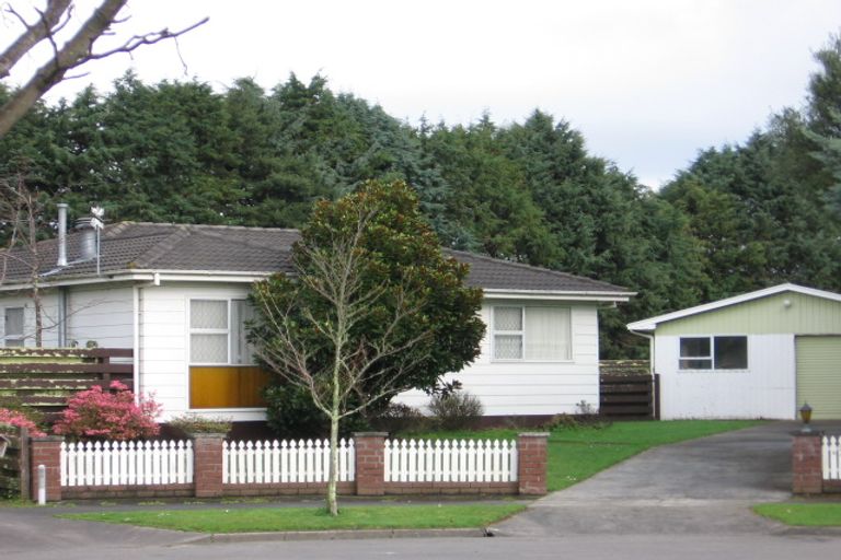 Photo of property in 44 Escort Grove, Awapuni, Palmerston North, 4412