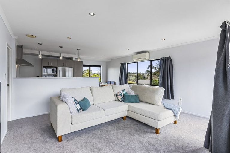 Photo of property in 36 Brian Crescent, Stanmore Bay, Whangaparaoa, 0932