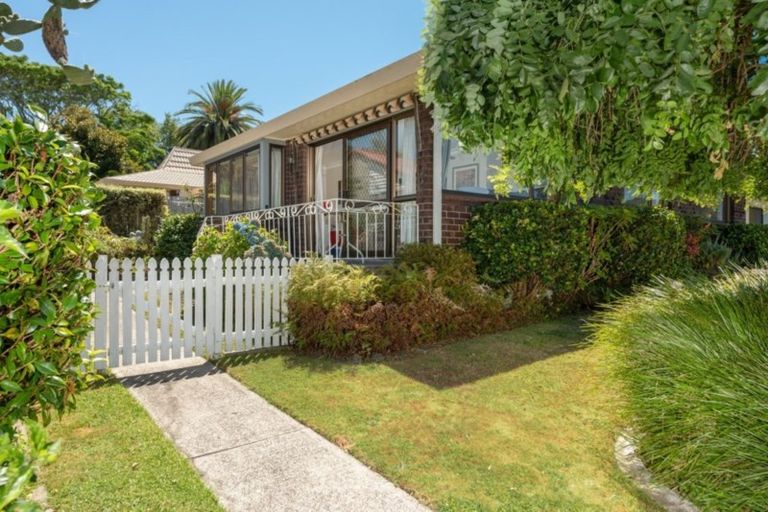 Photo of property in 15 Clivedene Street, Matua, Tauranga, 3110