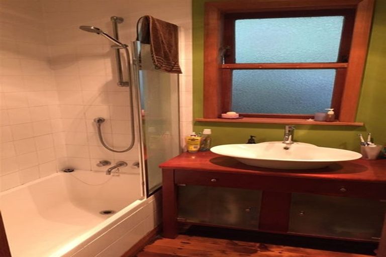 Photo of property in 23 Sheridan Terrace, Johnsonville, Wellington, 6037
