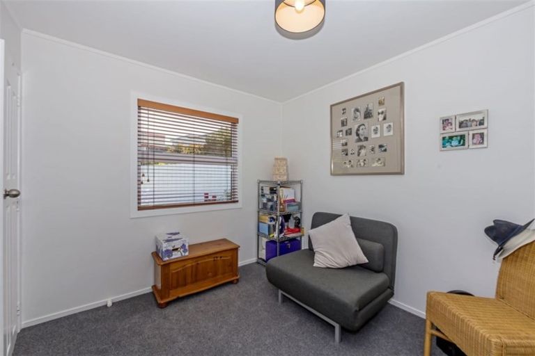 Photo of property in 31 Oteha Valley Road, Northcross, Auckland, 0632