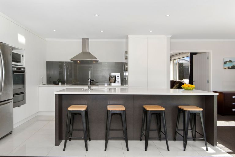 Photo of property in 18 Searle Drive, Patumahoe, Pukekohe, 2679
