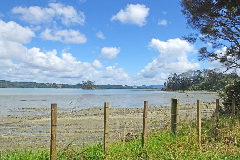 Photo of property in 121 Ridge Road, Mahurangi East, Warkworth, 0982