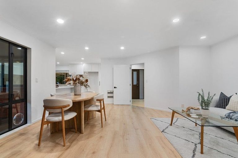Photo of property in 15 Abingdon Court, Avonhead, Christchurch, 8042