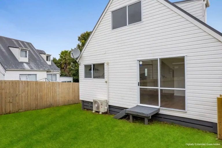 Photo of property in 1/24 Solveig Place, Randwick Park, Auckland, 2105