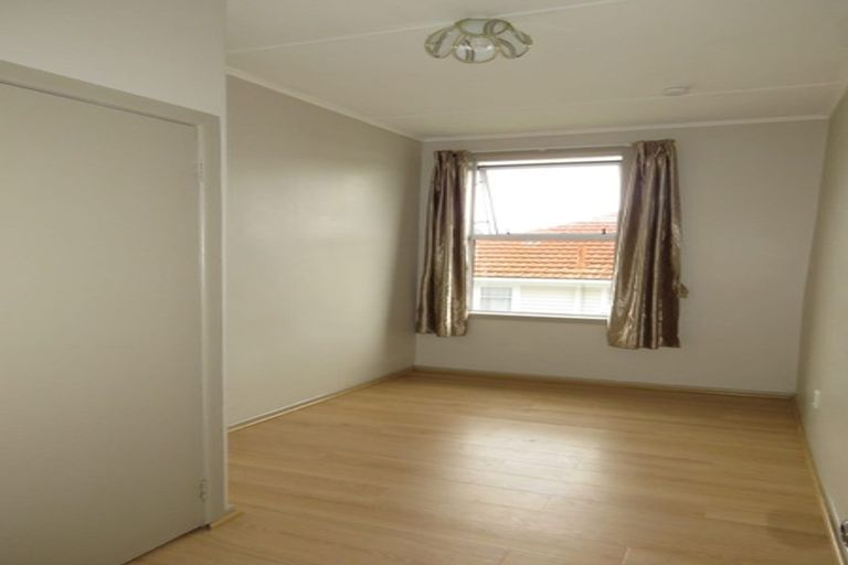 Photo of property in 53 Routley Drive, Glen Eden, Auckland, 0602