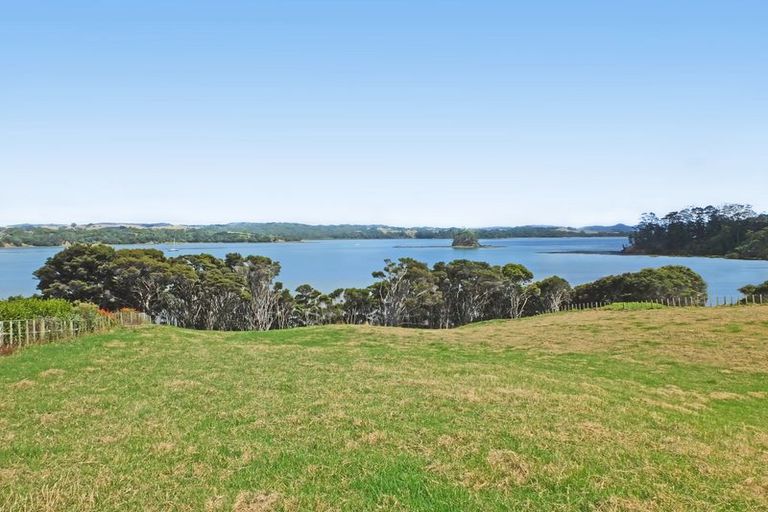 Photo of property in 121 Ridge Road, Mahurangi East, Warkworth, 0982