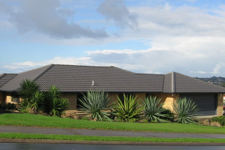 Photo of property in 103 Grovenor Drive, Orewa, 0931