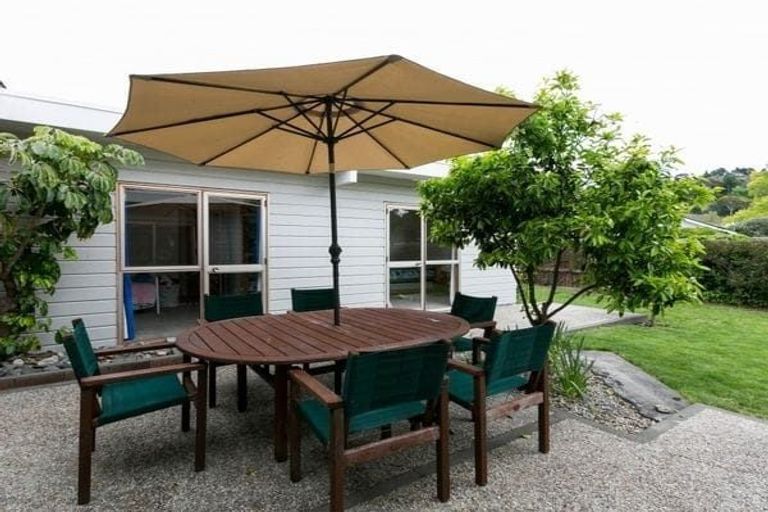 Photo of property in 16 Ngarimu Crescent, Taradale, Napier, 4112