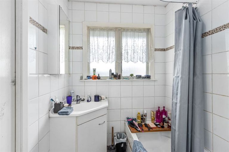 Photo of property in 6 Soberton Street, Aranui, Christchurch, 8061