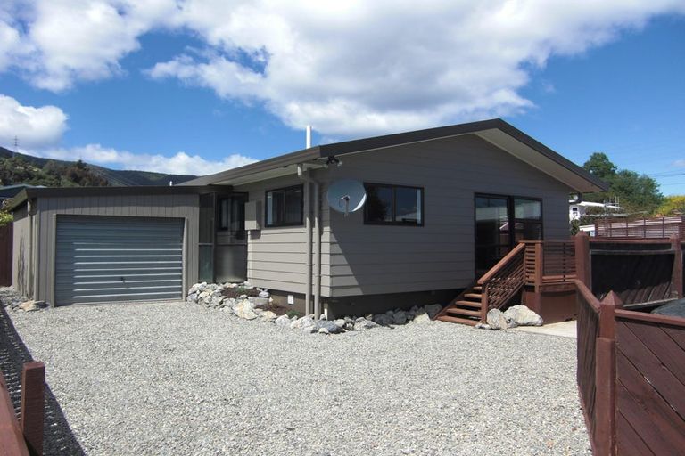 Photo of property in 31 Koromiko Avenue, Stoke, Nelson, 7011