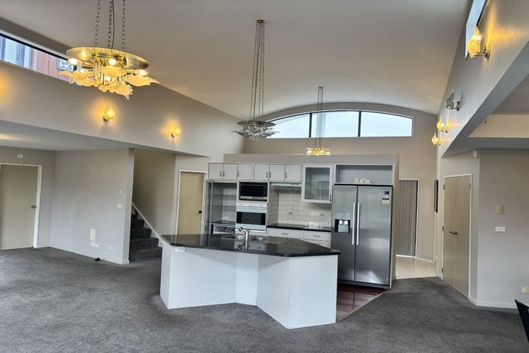 Photo of property in 31 Summit Road, Fairfield, Lower Hutt, 5011