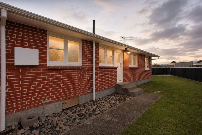 Photo of property in 2/7 Mitre Grove, Trentham, Upper Hutt, 5018