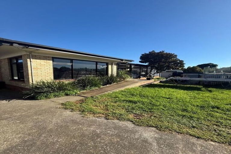 Photo of property in 99 Kitchener Road, Waiuku, 2123