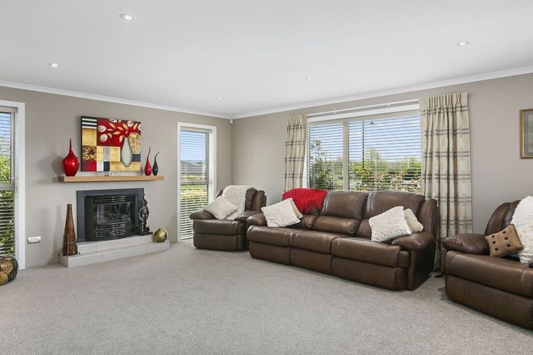 Photo of property in 48 Hagart-alexander Drive, Mosgiel, 9024