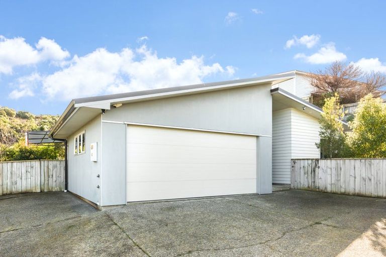 Photo of property in 62 Aotea Drive, Aotea, Porirua, 5024