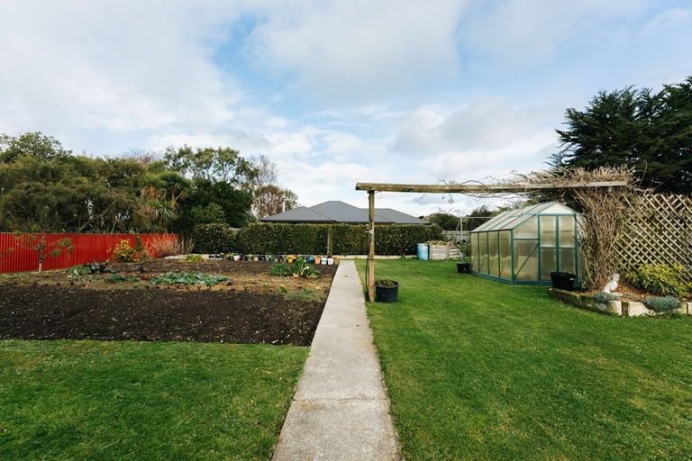 Photo of property in 17 Sandringham Street, Oamaru North, Oamaru, 9400