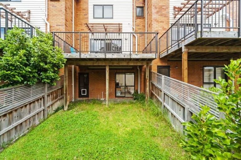 Photo of property in St Claire Village, 9/172 Mcleod Road, Te Atatu South, Auckland, 0610