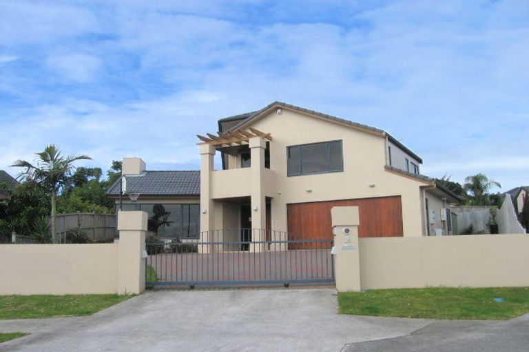 Photo of property in 26 Kilsyth Way, East Tamaki Heights, Auckland, 2016